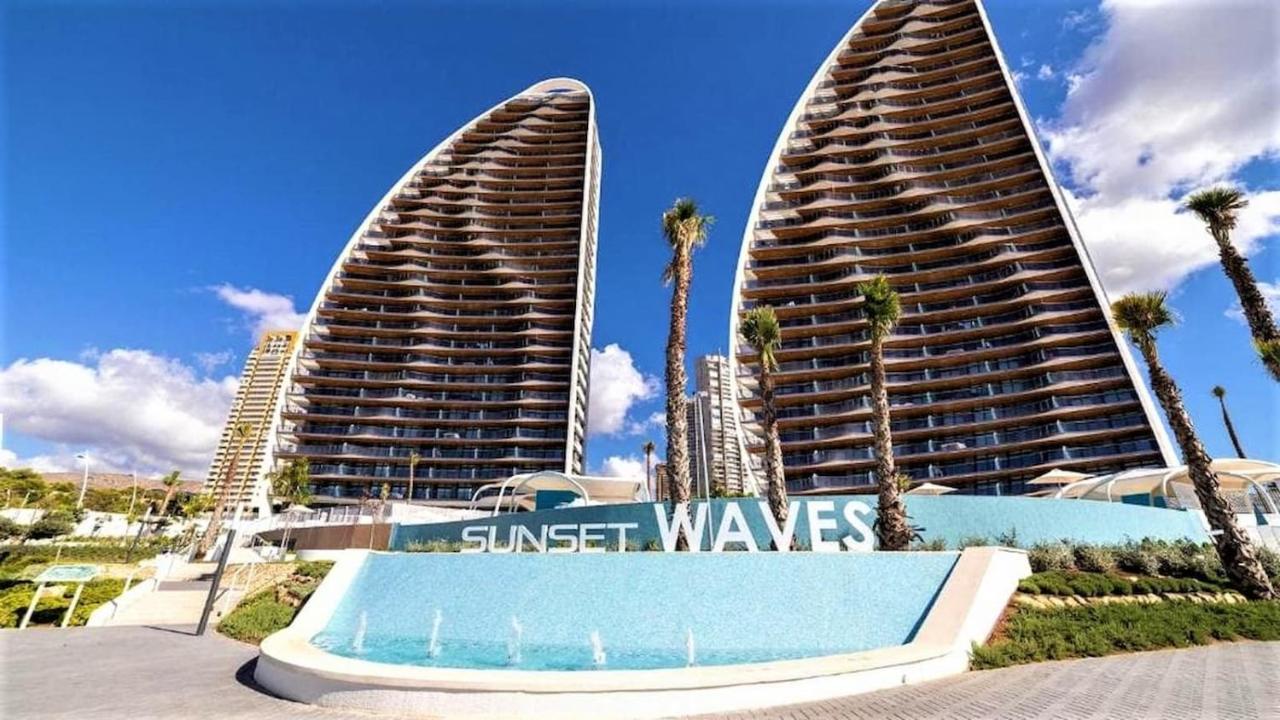 Apartamentos Sunset Waves By Sonneil Rentals Бенидорм Екстериор снимка